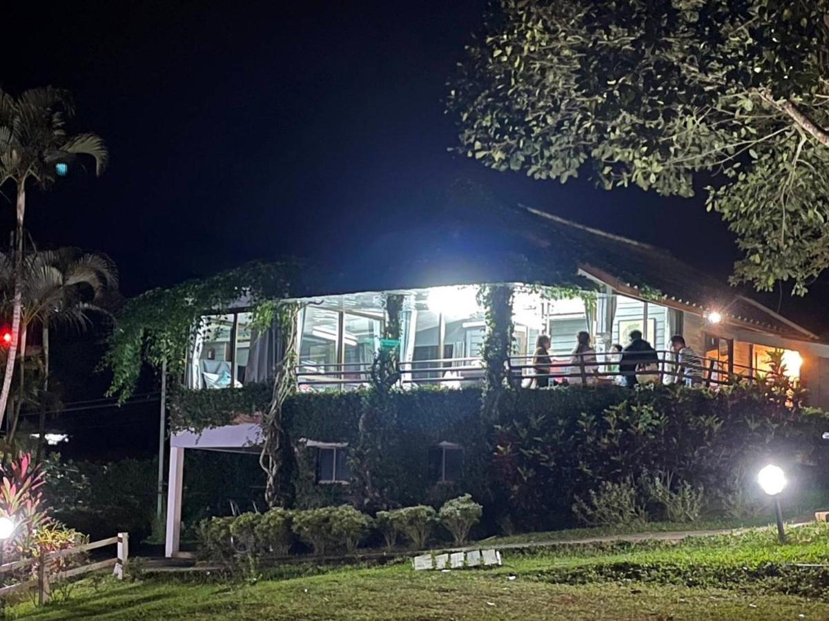 เขาเจ้าขา2 บ้านดอกไม้ Khao Kho Exteriér fotografie